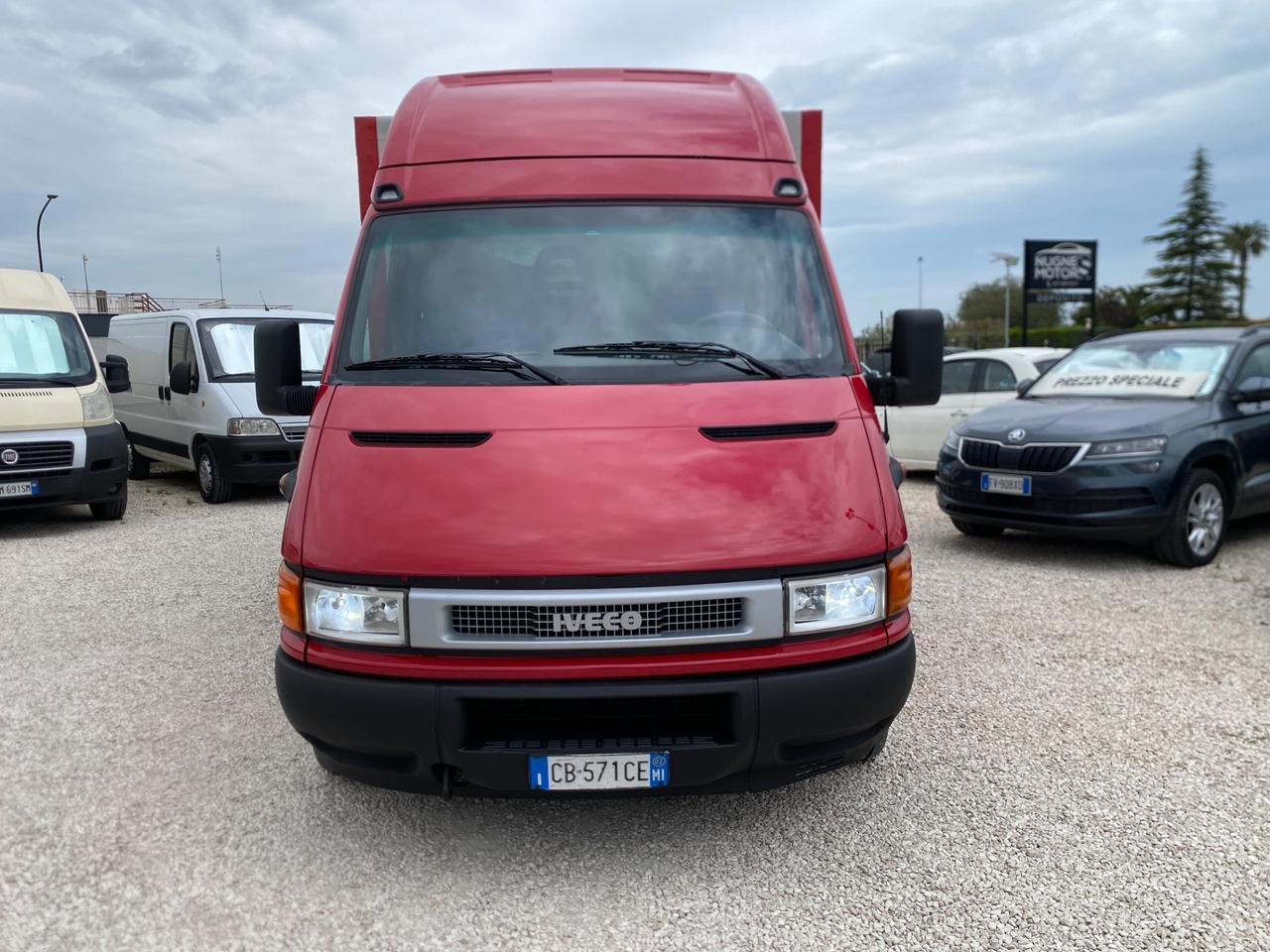 IVECO DAILY 35C11 2.8TDI AUTOCARRO CENTINATO GEMELLATO PATENTE B