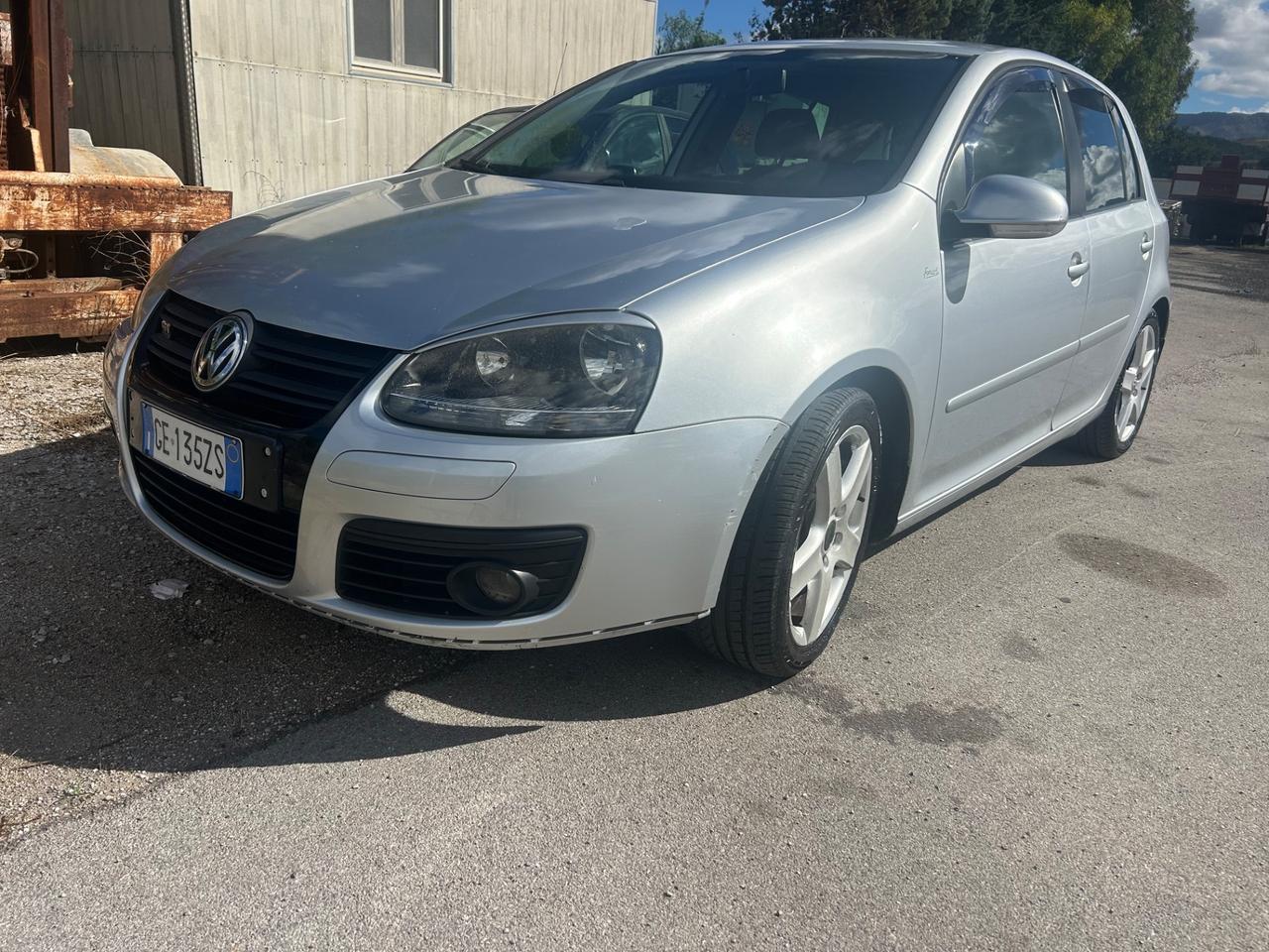 Volkswagen Golf 2.0 TDI 140CV GTD