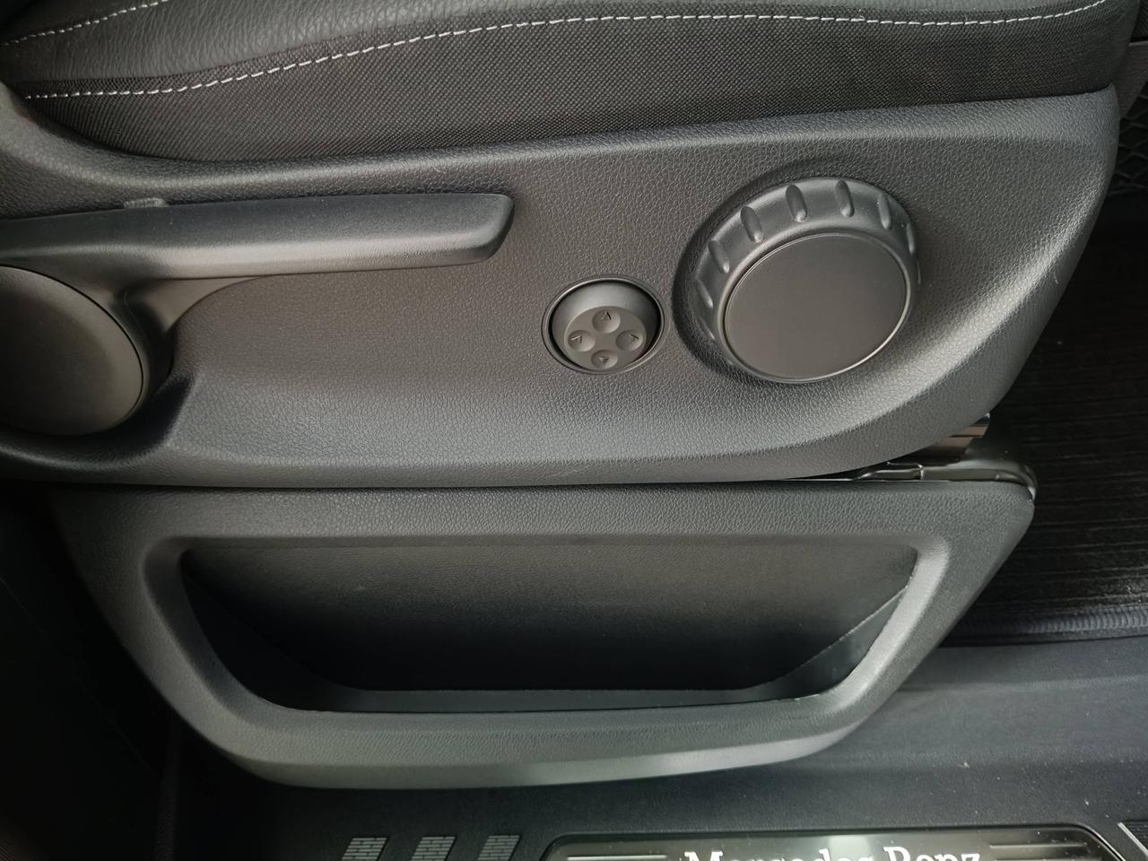 Mercedes-Benz Classe V - W447 2019 Extralong - V Extralong 300 d Premium 4matic auto