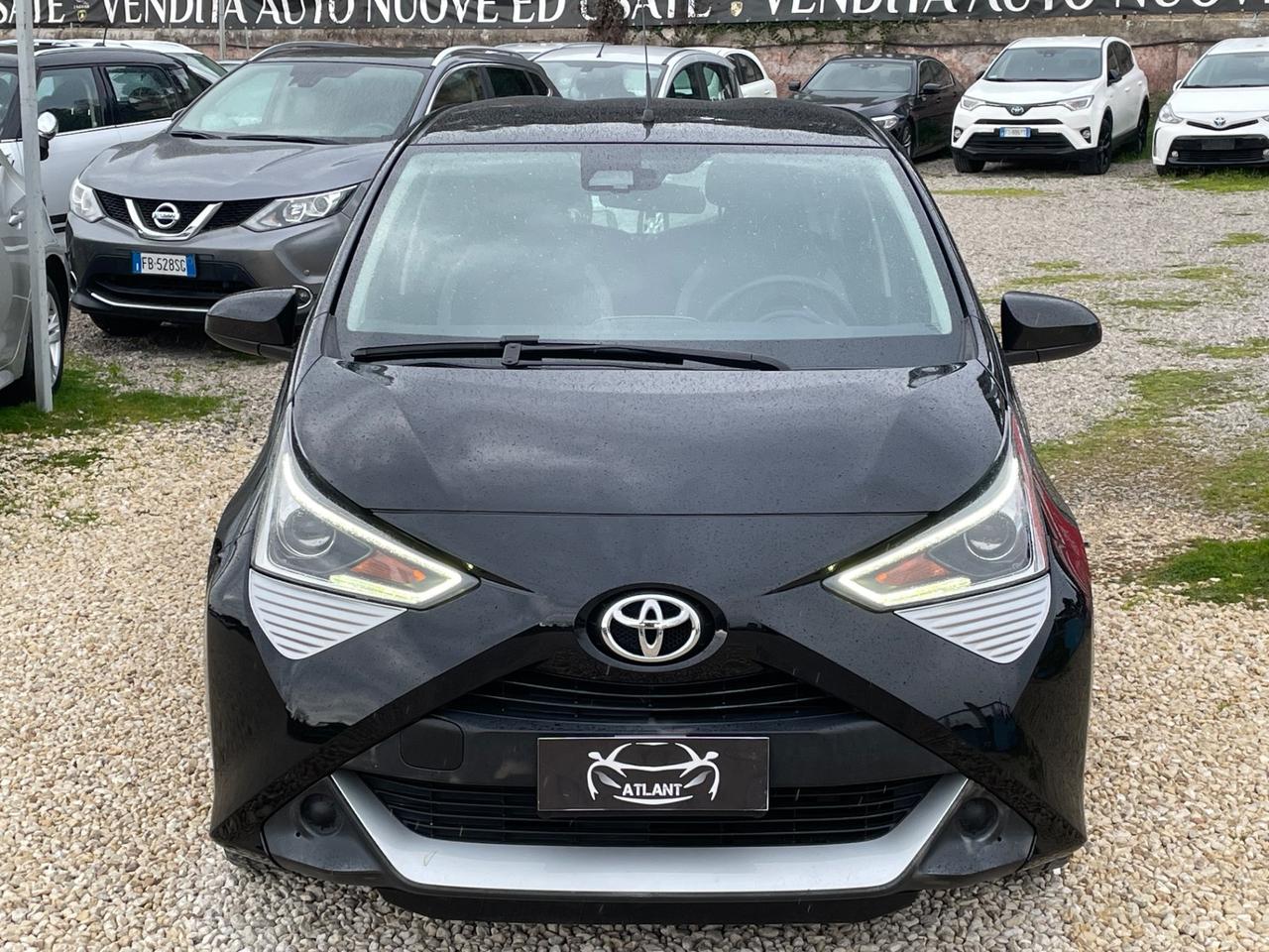 Toyota Aygo Connect 1.0 VVT-i 72 CV 5 porte x-clusiv