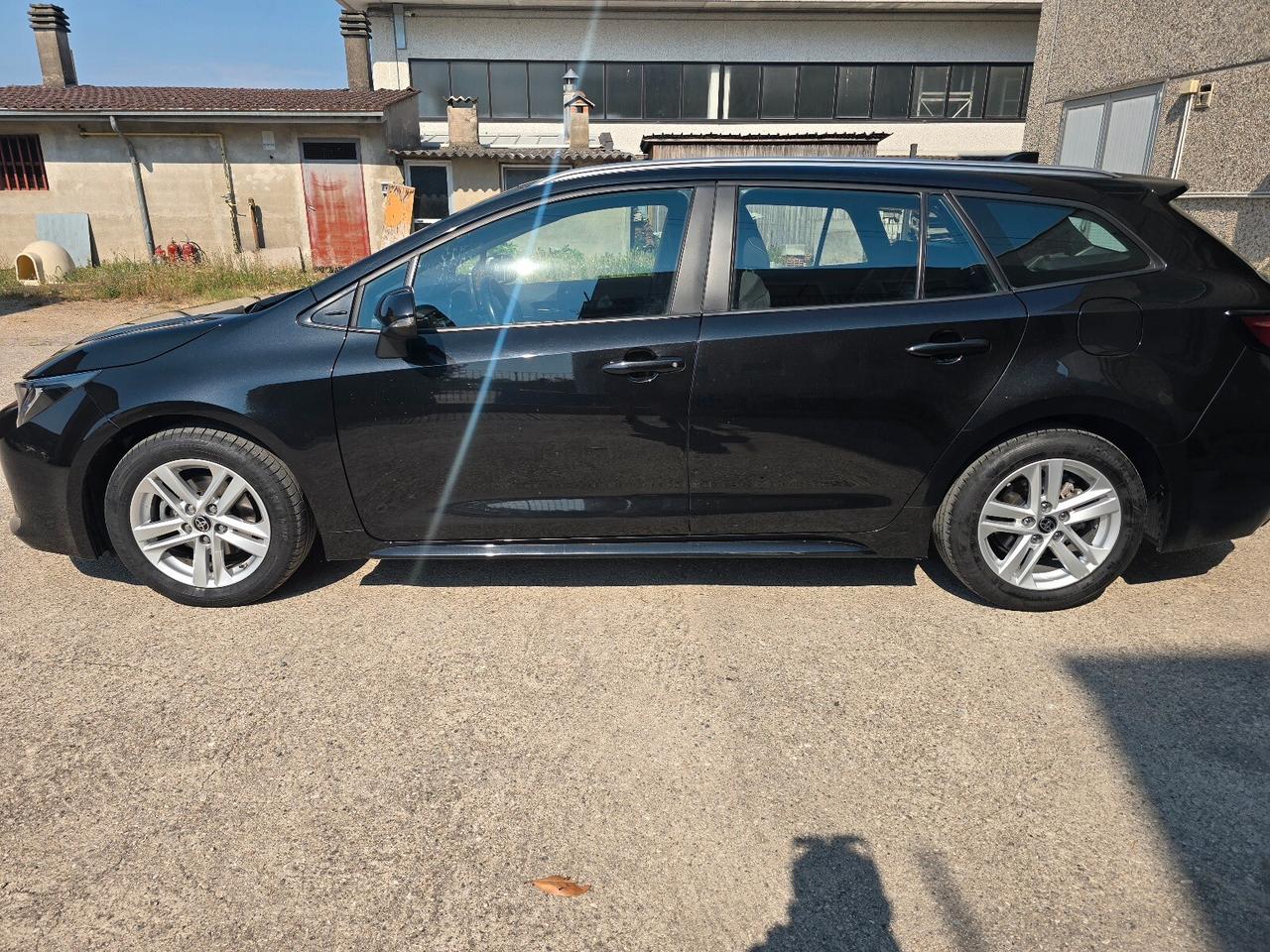 Toyota Corolla Touring Sports 1.8 Hybrid Business