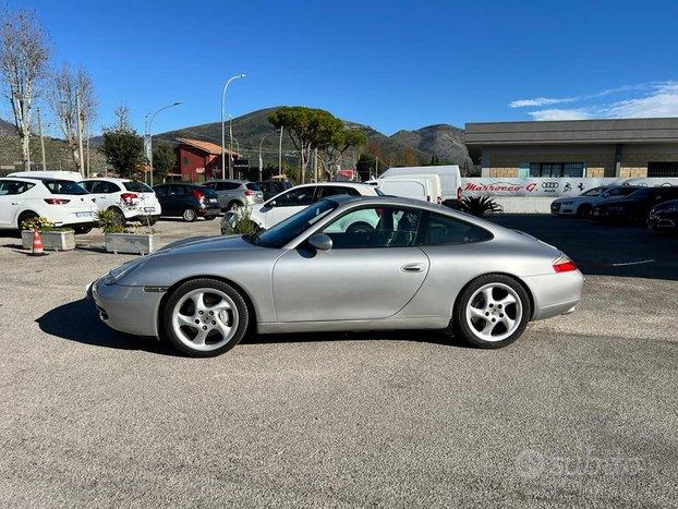 Porsche carrera 4 996