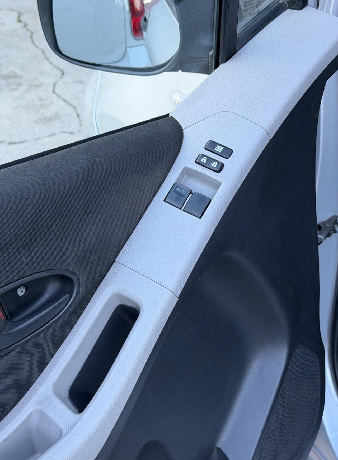 Toyota Yaris 1.0- Frizione sostituita alla consegna-Neopatentati-Garanzia 12m