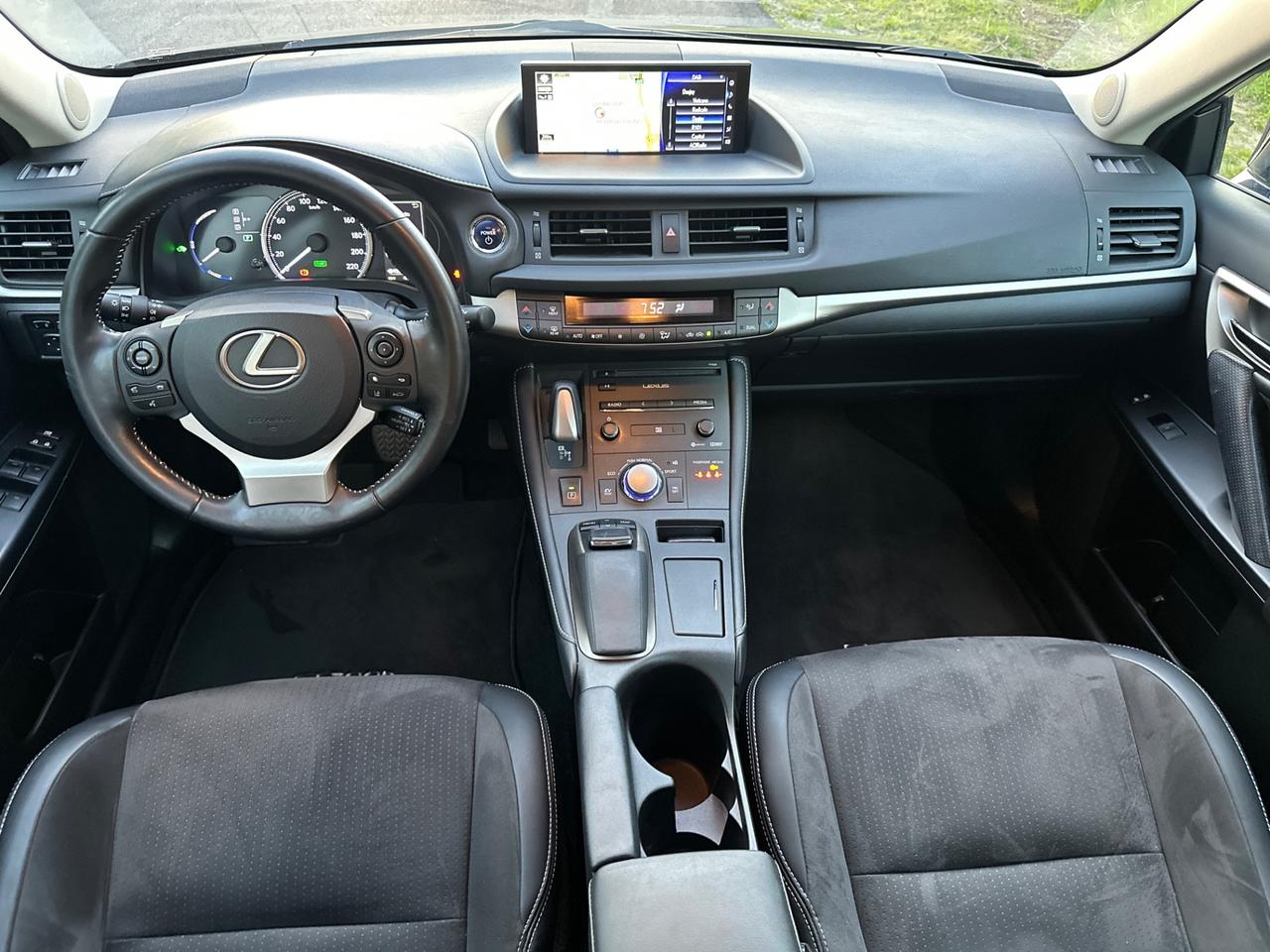 Lexus CT 200h Hybrid Sport - 2019