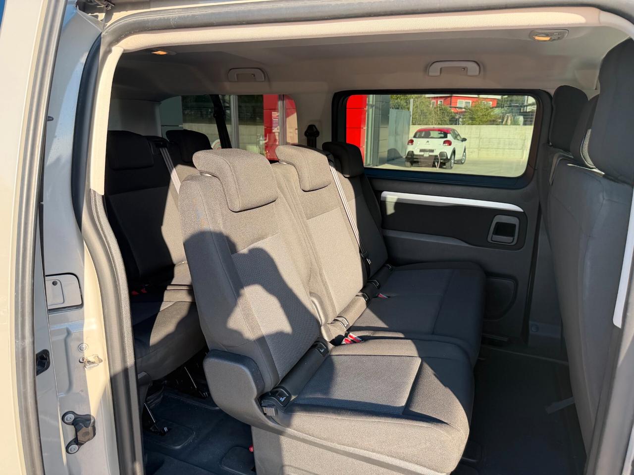 Peugeot Traveller BlueHDi 120 9 POSTI