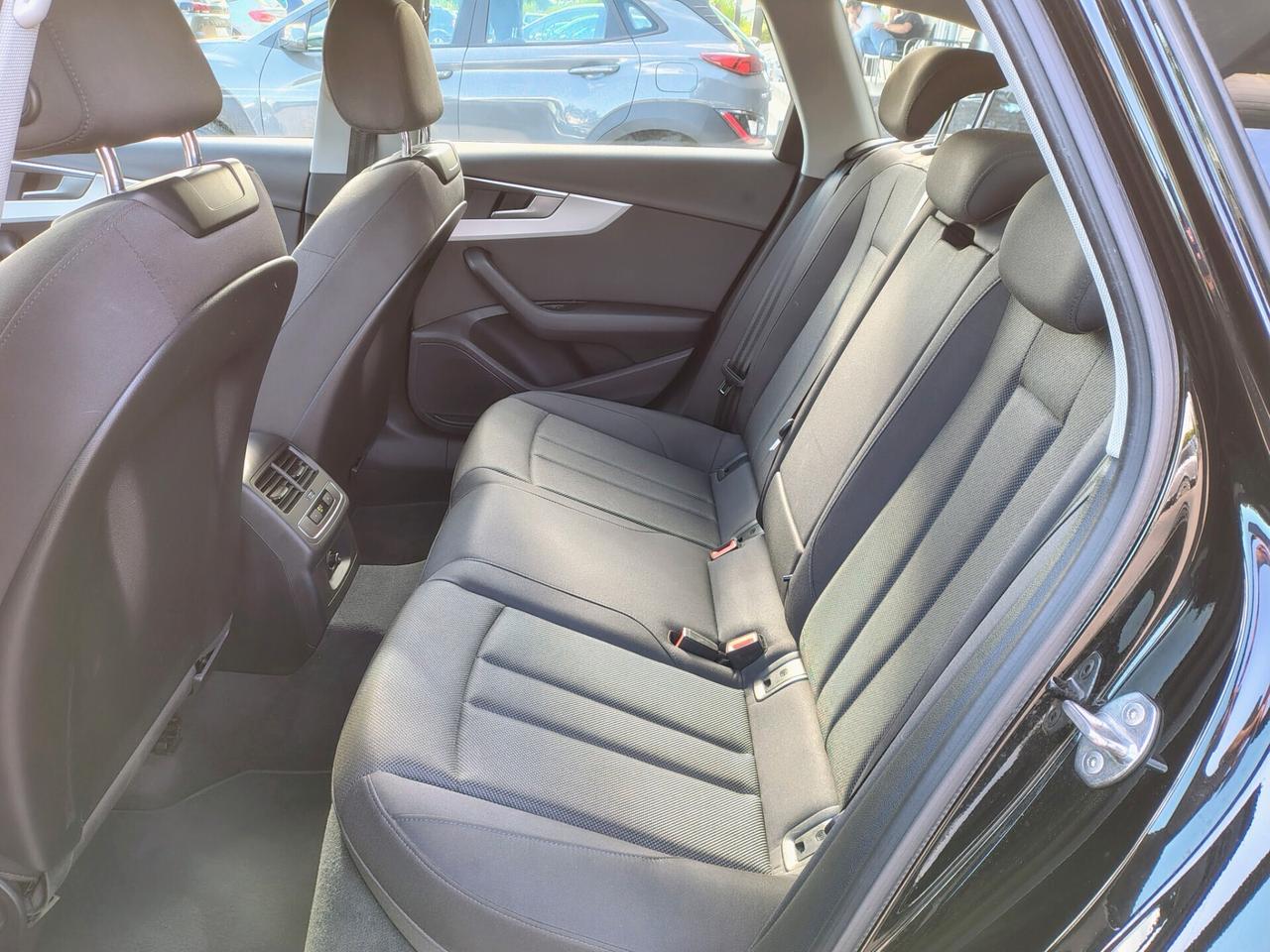 Audi A4 30 TDI/136 CV S tronic S line edition