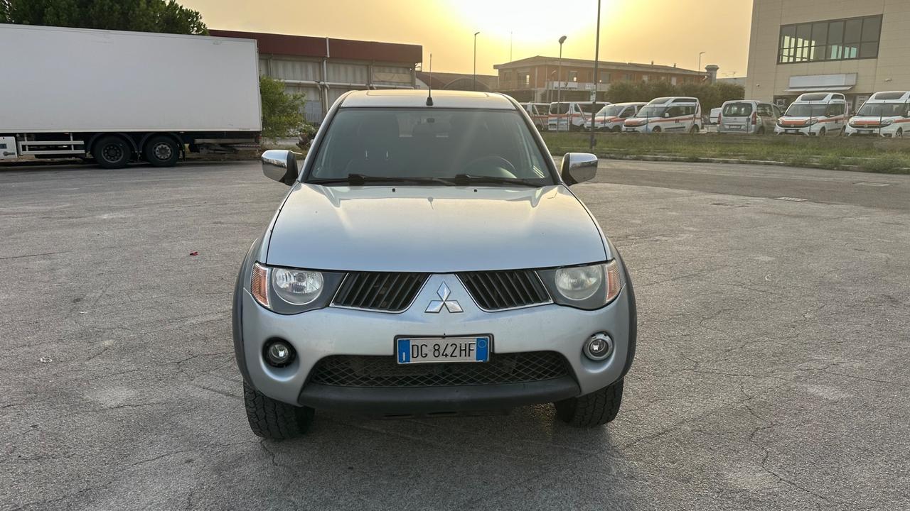 Mitsubishi L200 2.5 DI-D/136CV Double Cab Intense
