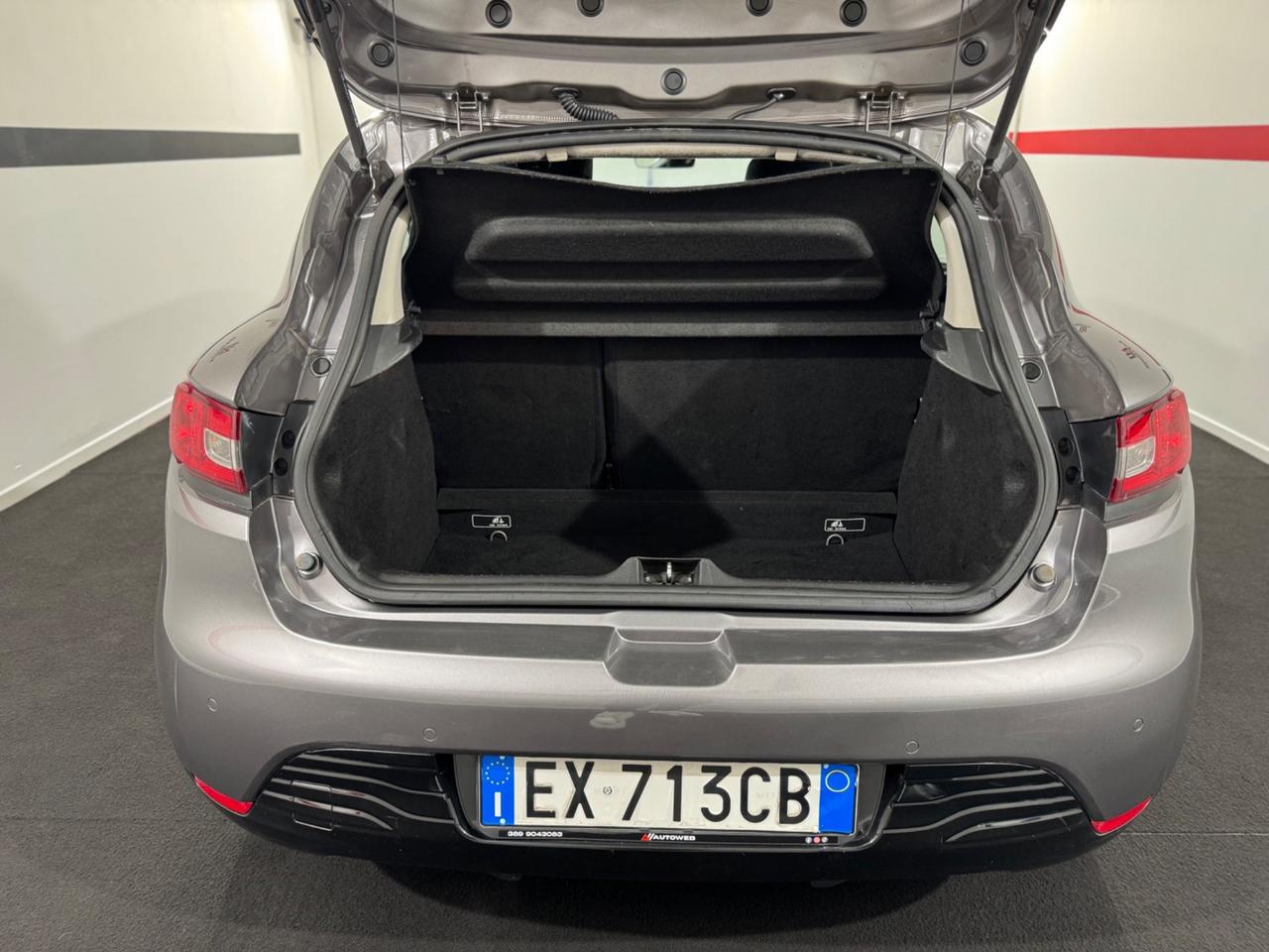 Renault Clio 1.2 75CV 5 porte Costume National