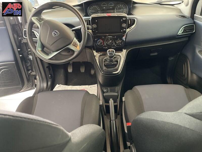 Lancia Ypsilon 1.0 FireFly 5 porte S&S Hybrid Platino