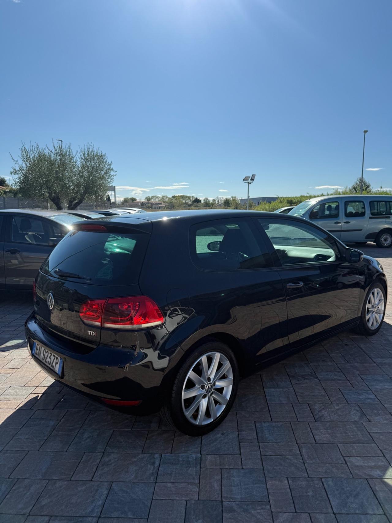 Volkswagen Golf 1.6 TDI DPF DSG