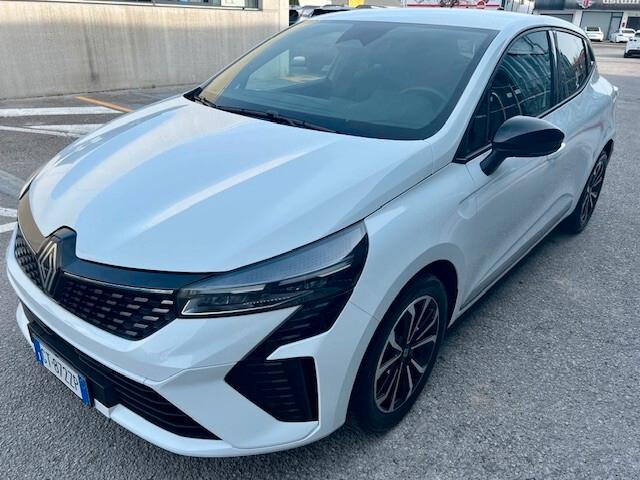 Renault Clio TCe 90 techno aziendale