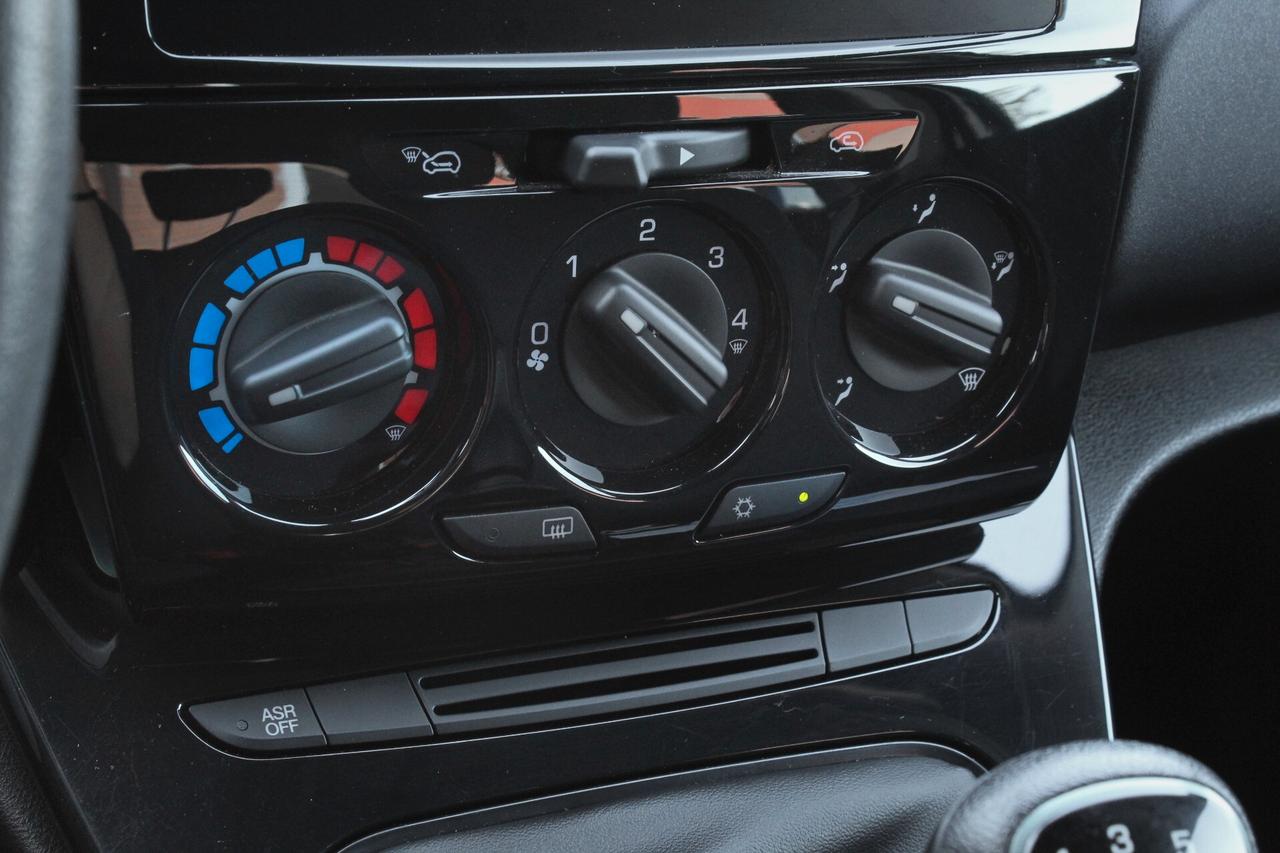 Lancia Ypsilon 1.0 FireFly 5 porte S&S Hybrid Gold Plus-OK NEOPATENTATI