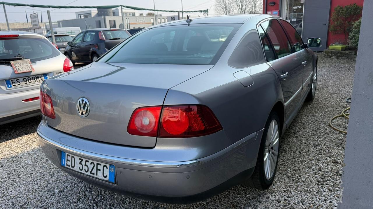 Volkswagen Phaeton 3.0/240 V6 TDI DPF 4mot. tip. 5 posti