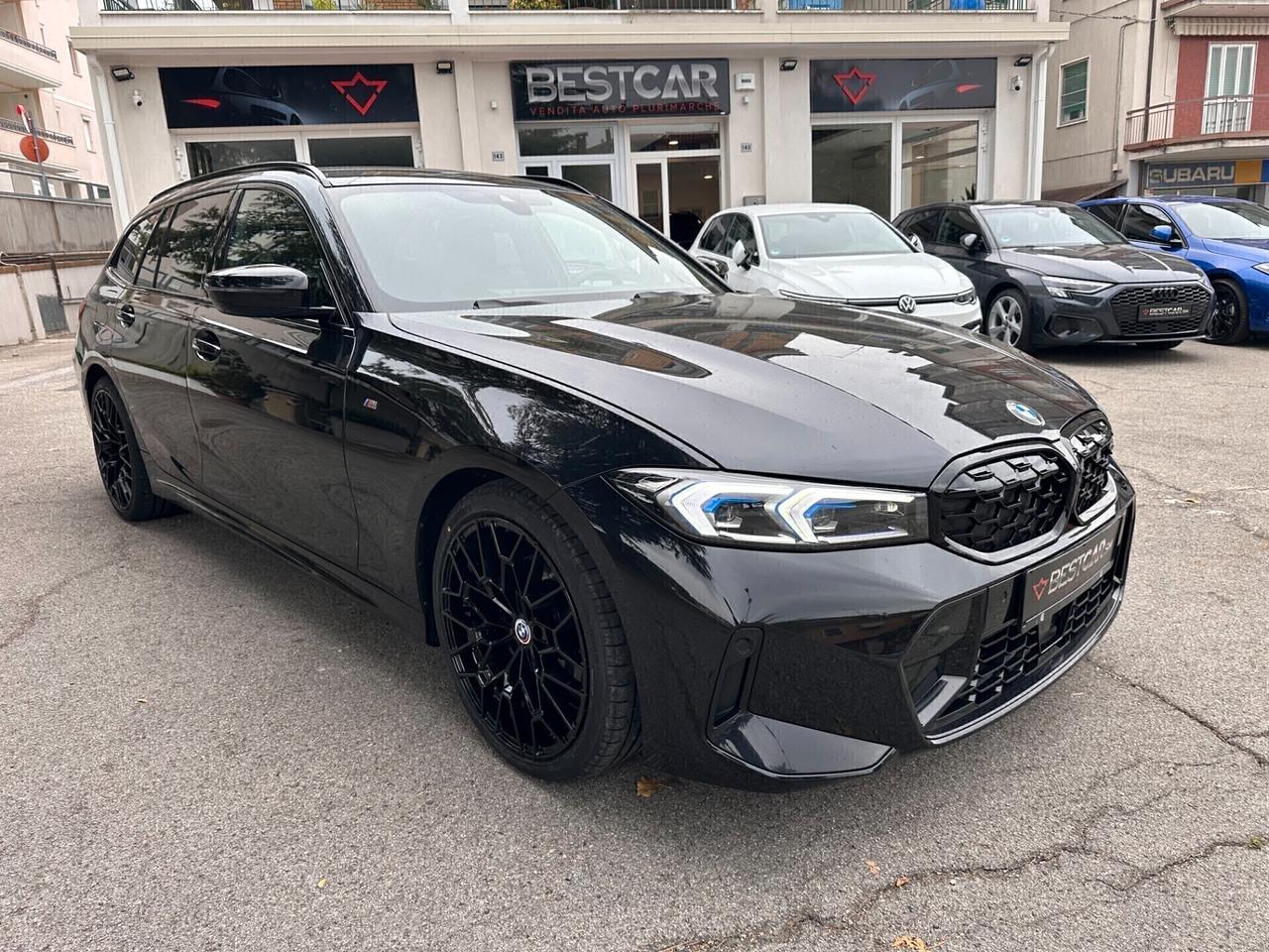 Bmw 318 d Touring M SPORT_PANORAMA_TOTAL BLACK_FARI MATRIX_HEAD-UP 320