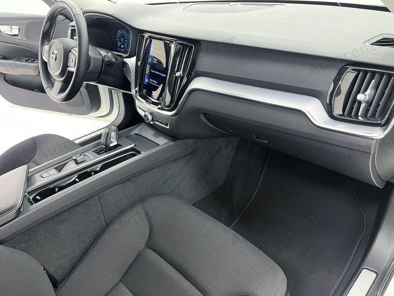 Volvo V60 V60 B3 (bz) 163CV AUT MOMENTUM BUSINESS