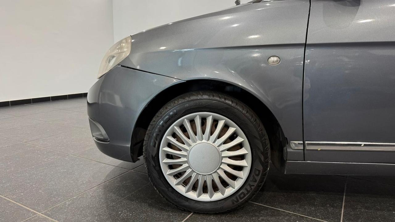 Lancia Ypsilon 1.2 Argento