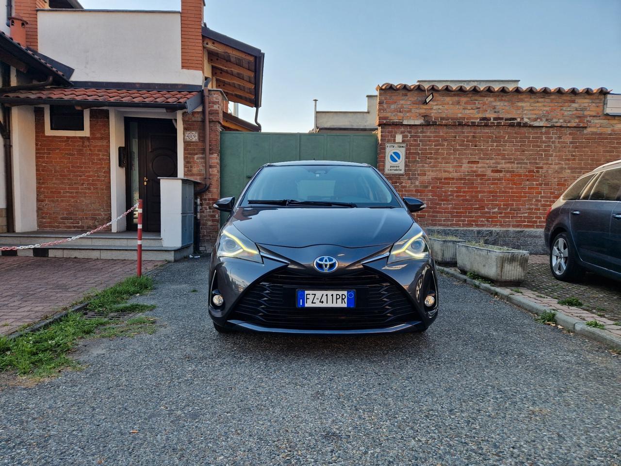 Toyota Yaris Hybrid 1.5 73CV AUTOMATICA, Bluetooth, Retrocamera, ADAS