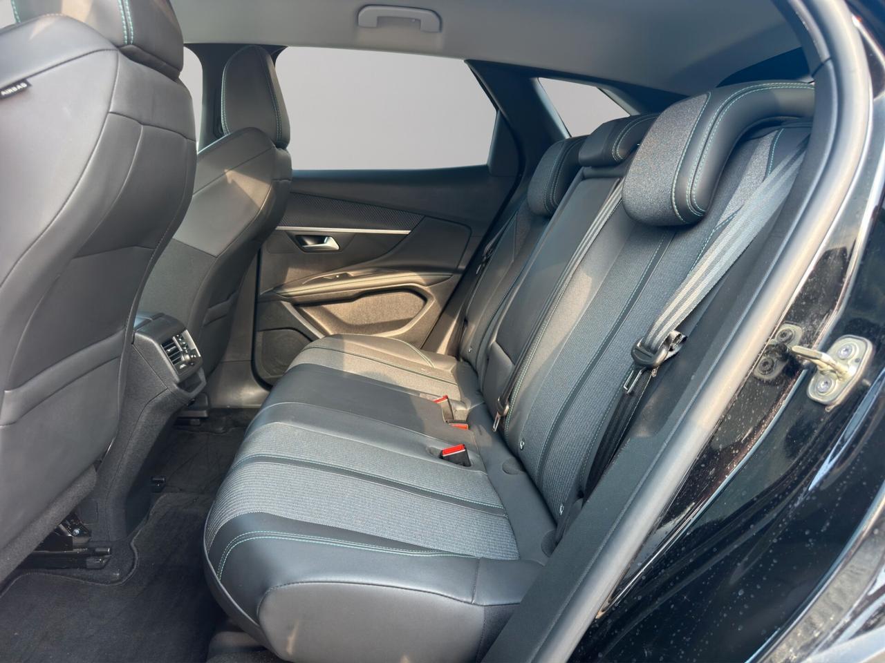 Peugeot 3008 BlueHDi 130 S&S EAT8 Allure Pack