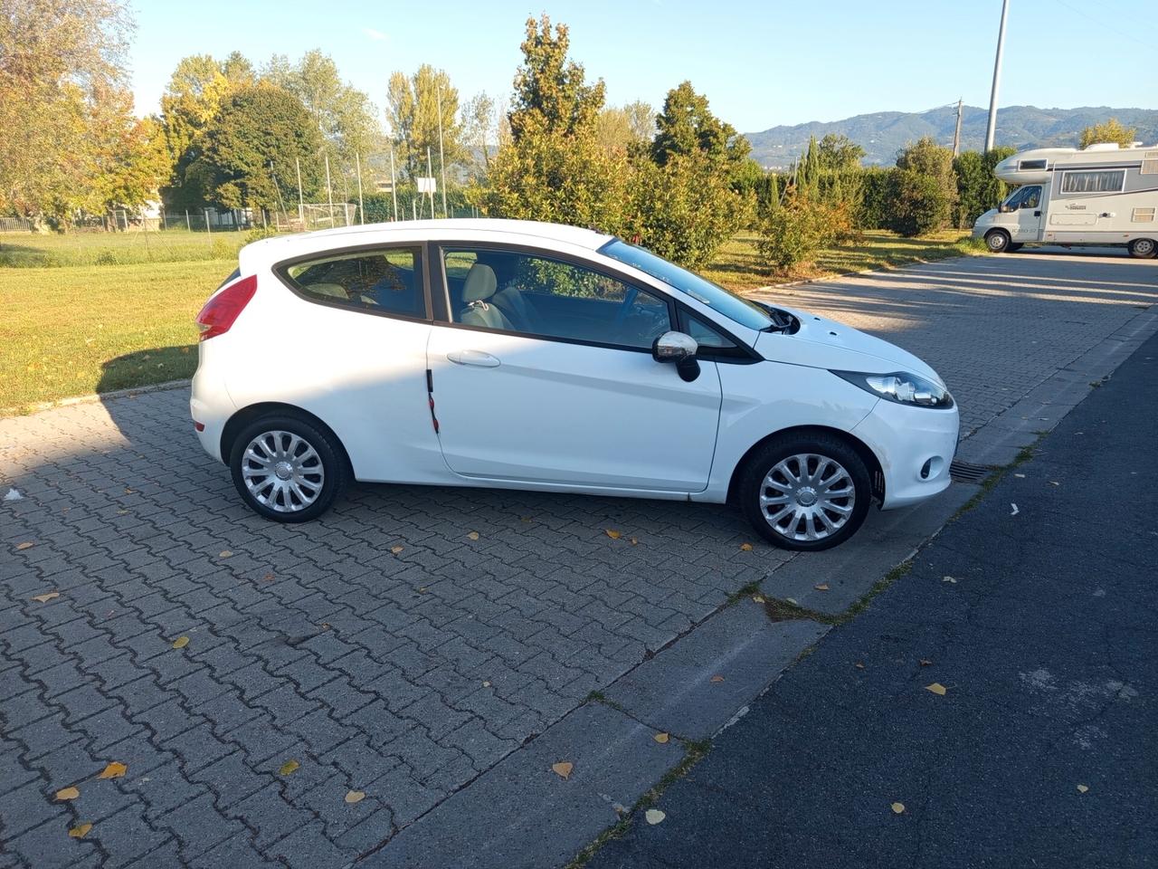 Ford Fiesta 1.4 3 porte Bz.- GPL Titanium