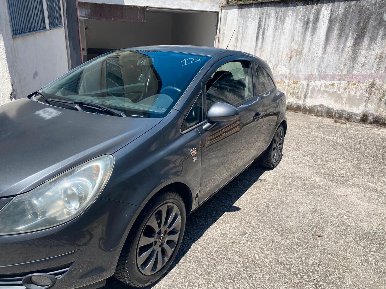 Opel Corsa 1.2cc benzina(PRIVATO)-2011