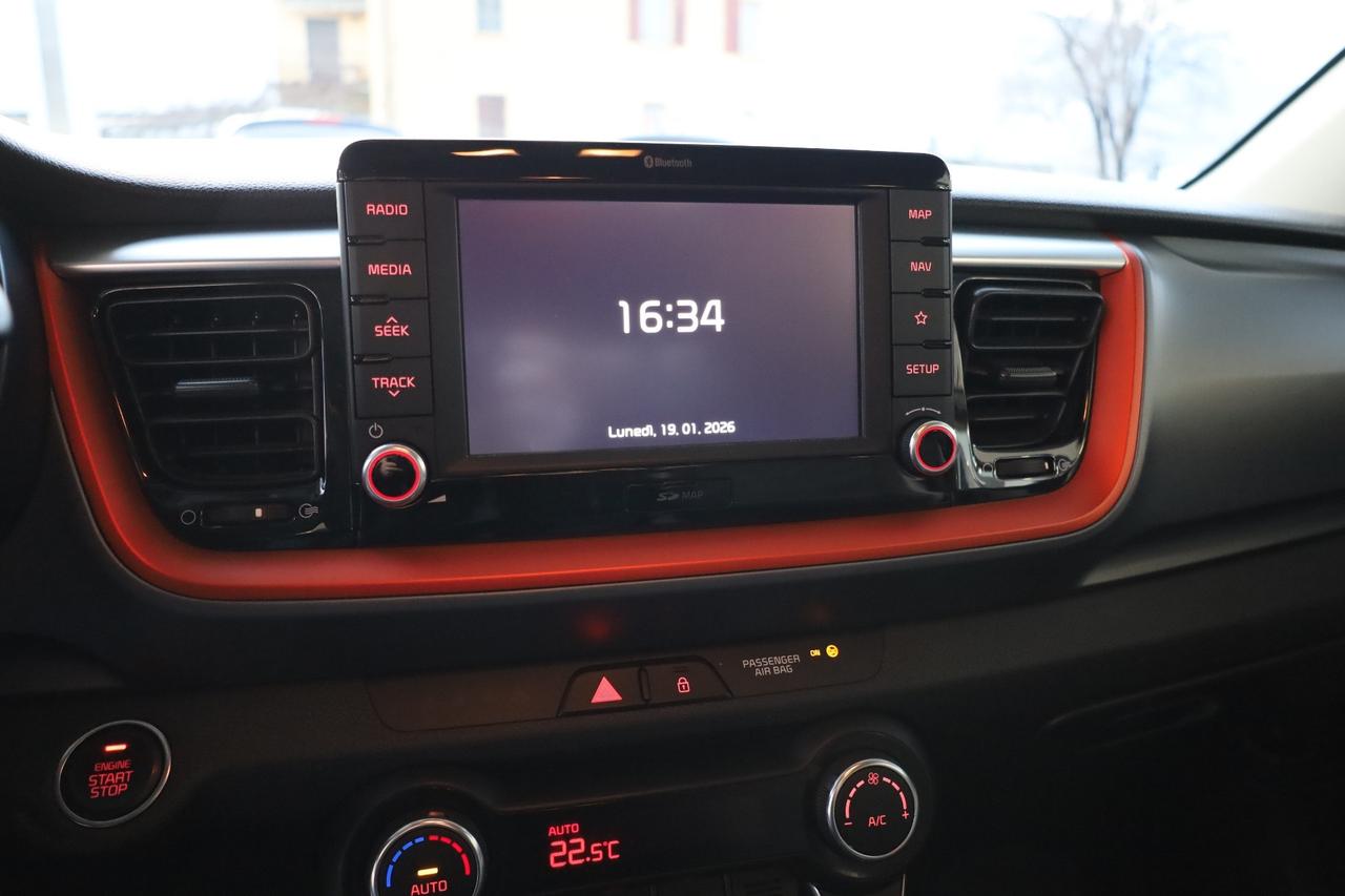 KIA STONIC ENERGY 1.6 110cv neopatentati