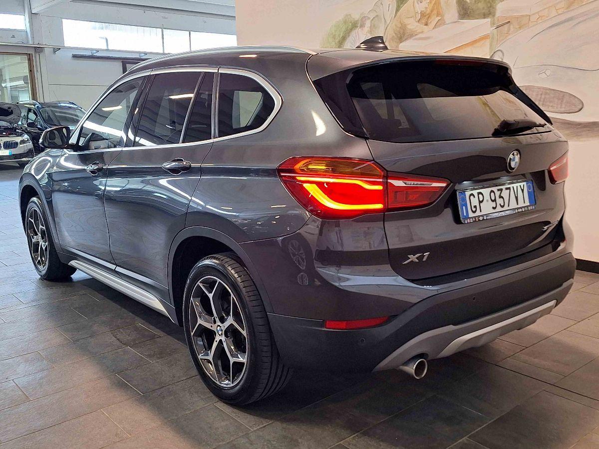 BMW X1 sDrive16d xLine - PELLE - VETRI SCURI - TAGLIANDI BMW - Euro6/d TEMP - GARANZIA