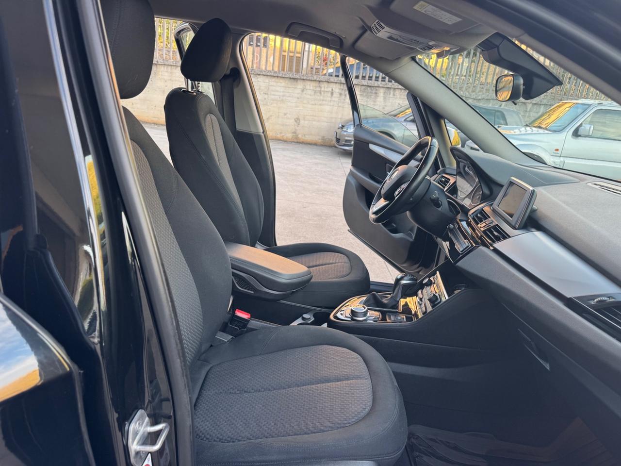Bmw 2er Active Tourer 218d Advantage