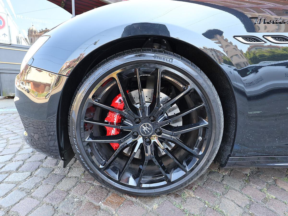 Maserati Ghibli Modena S Q4 3.0 V6 430 cv
