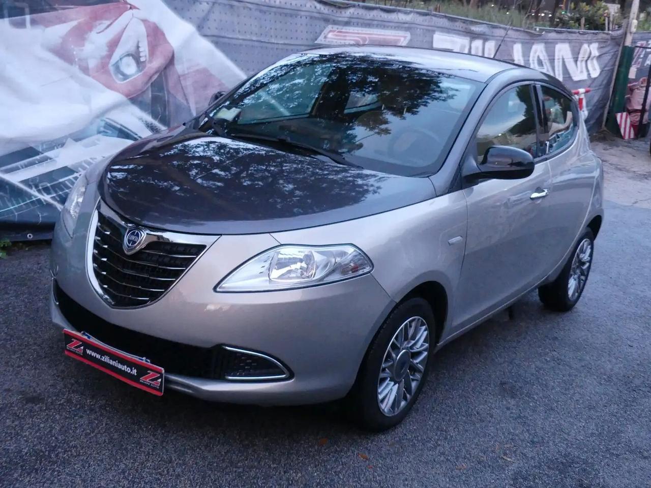 Lancia Ypsilon 0.9 TwinAir 85 CV 5 porte S&S Gold