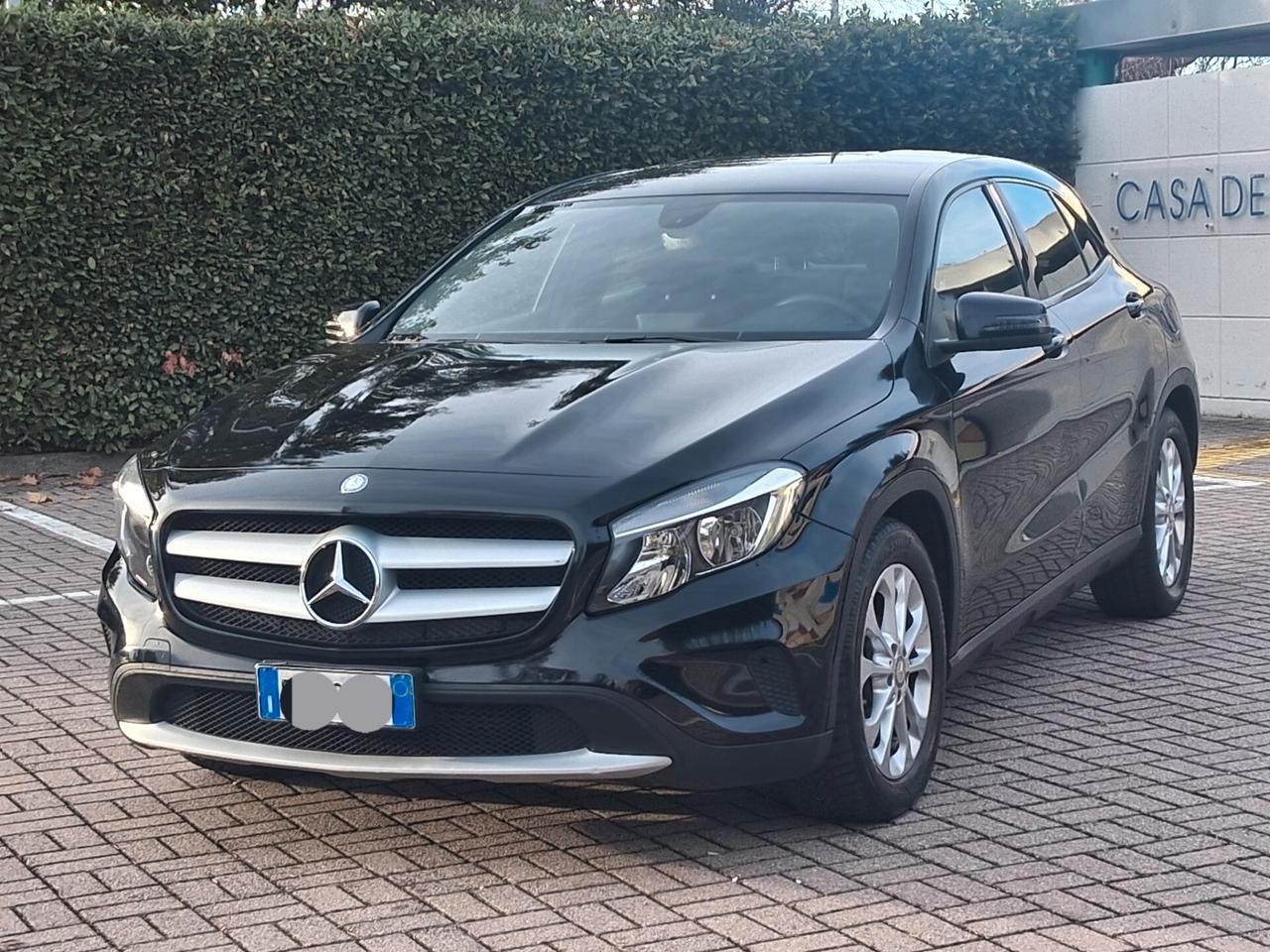 Mercedes-benz GLA 180 d Automatic Premium..CELL 320 147 1147 WUATSAPP