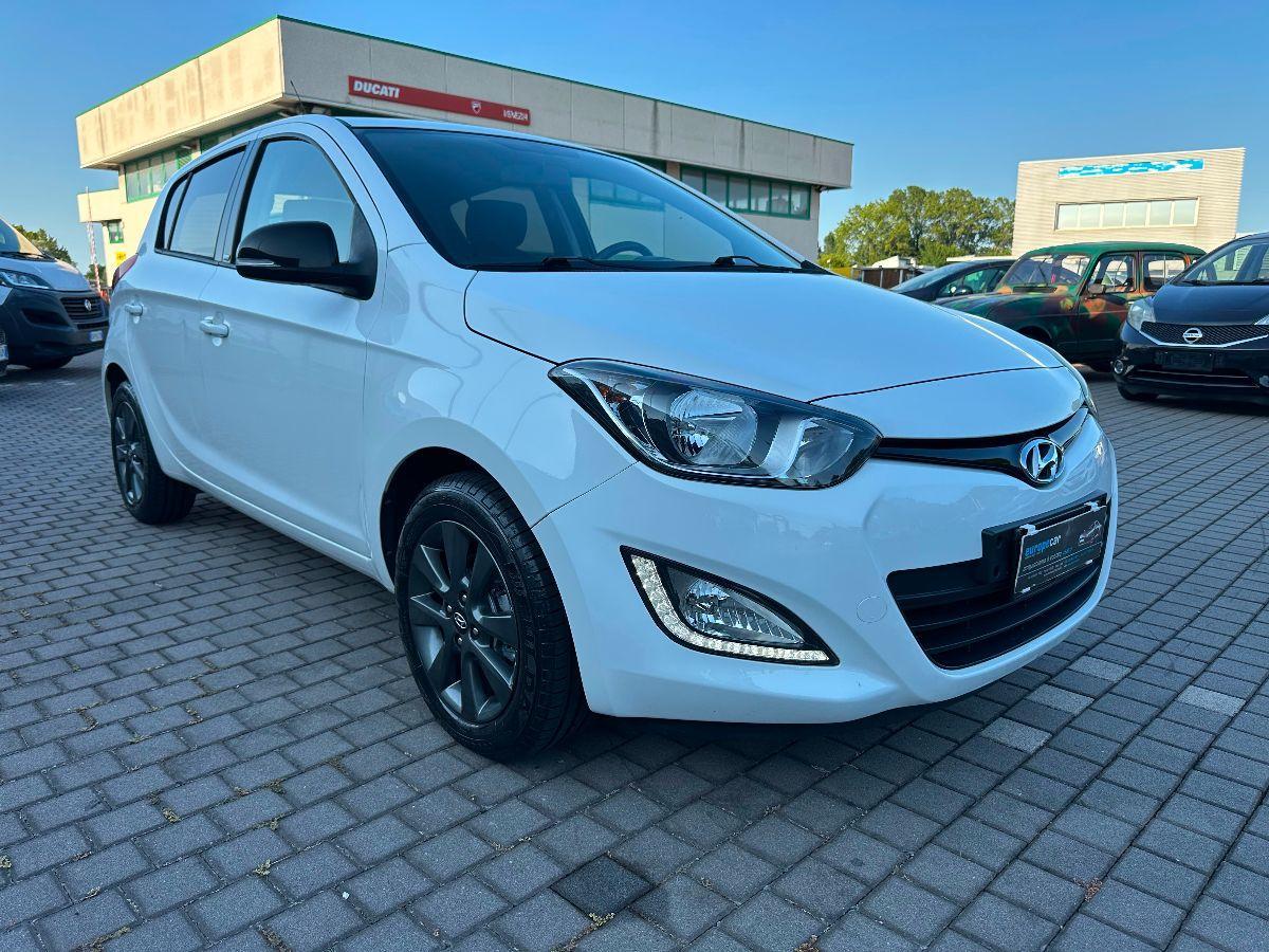 HYUNDAI - i20 - 1.2 5p. Go! Brasil