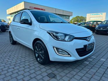 HYUNDAI - i20 - 1.2 5p. Go! Brasil