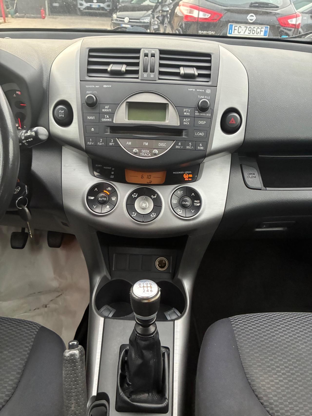 Toyota RAV 4 RAV4 2.2 D-4D 136 CV LUXURY (100 KW)