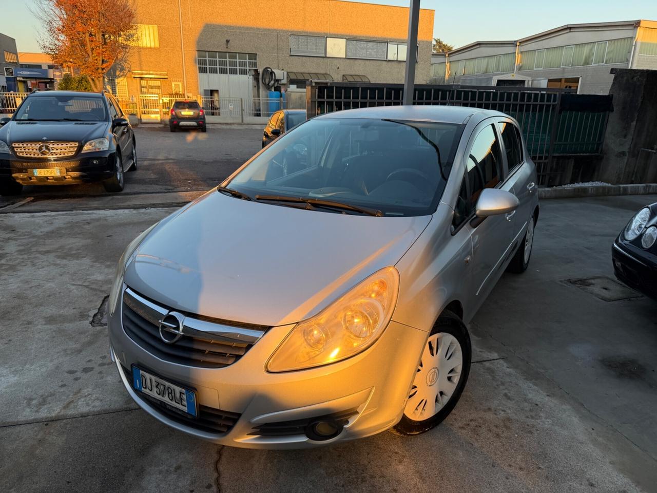 Opel Corsa 1.2 benzina-GPL EURO4 NEOPATENTATI