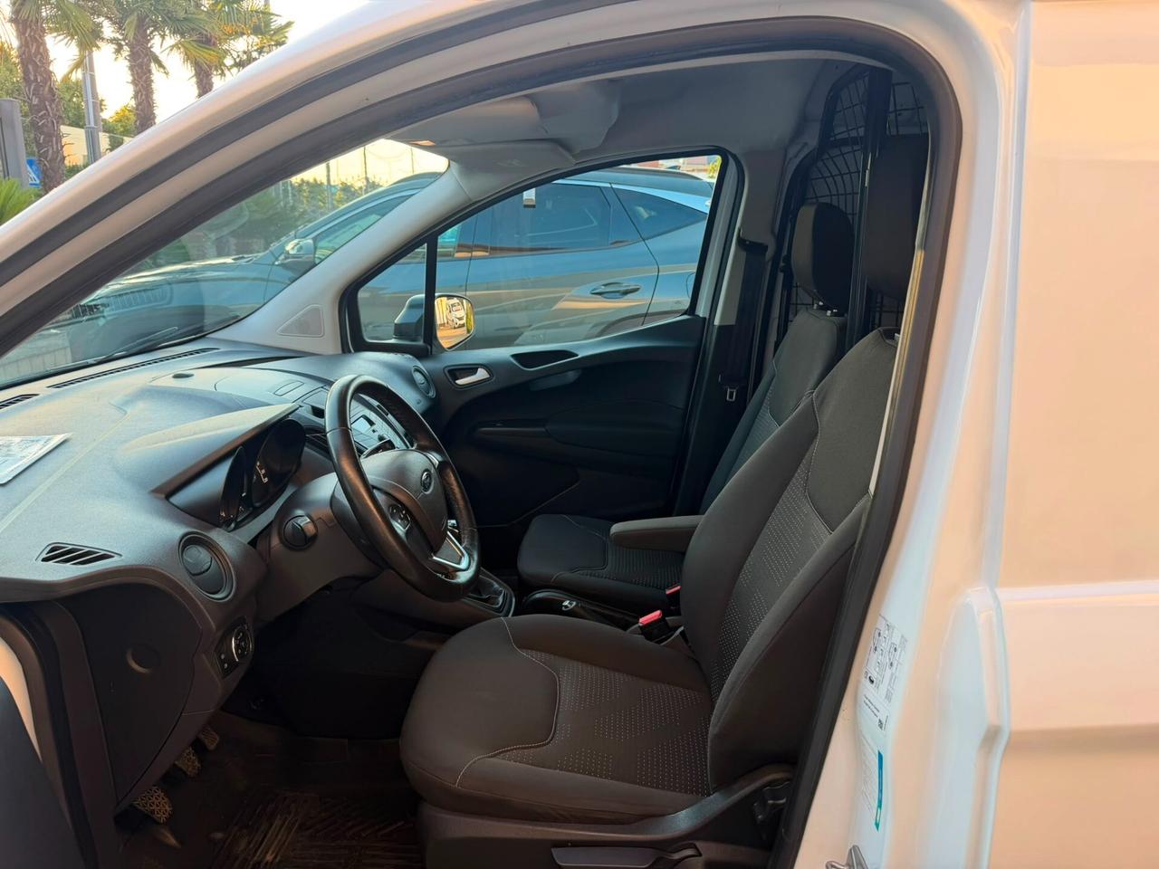 Ford Transit Courier 1.5 TDCi 100CV Van Trend