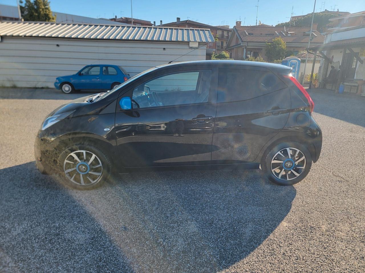 Toyota Aygo 1.0 72 CV x-clusiv GARANZIA TOYOTA