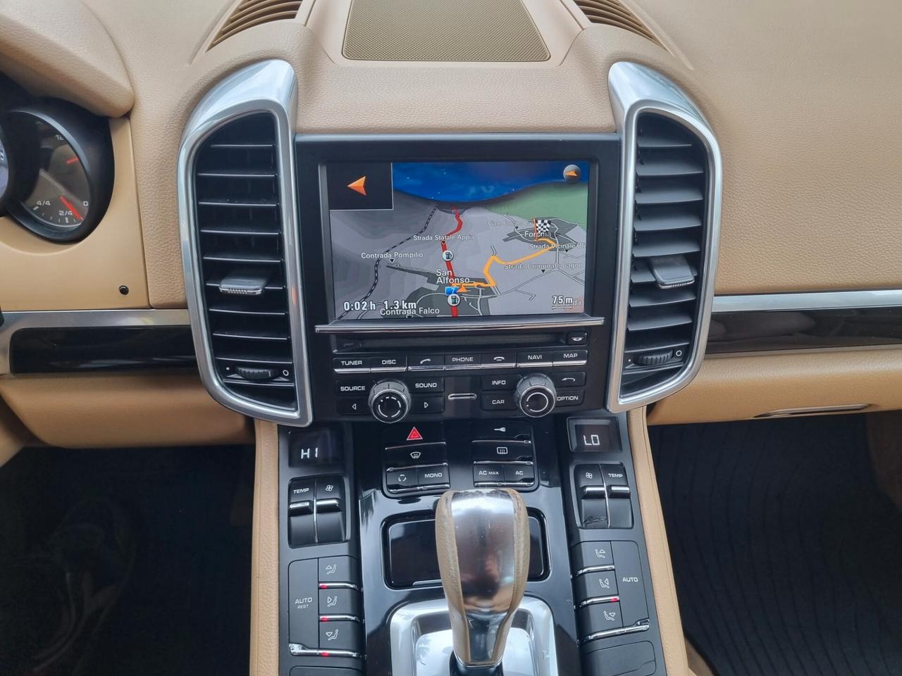 Porsche Cayenne 3.0 Diesel - PERFETTA