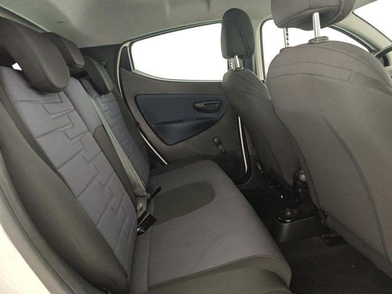 Lancia Ypsilon 1.0 FireFly 5 porte S&S Hybryd Gold