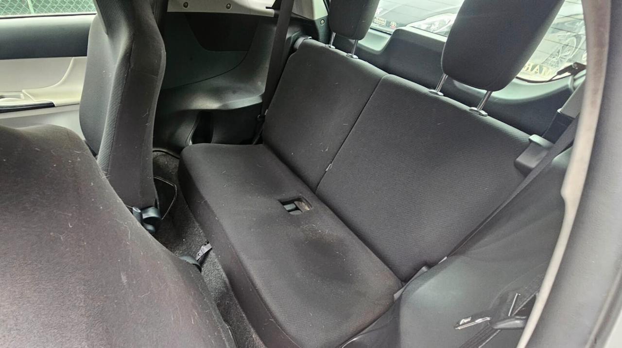 Toyota iQ 1.0 CVT Lounge