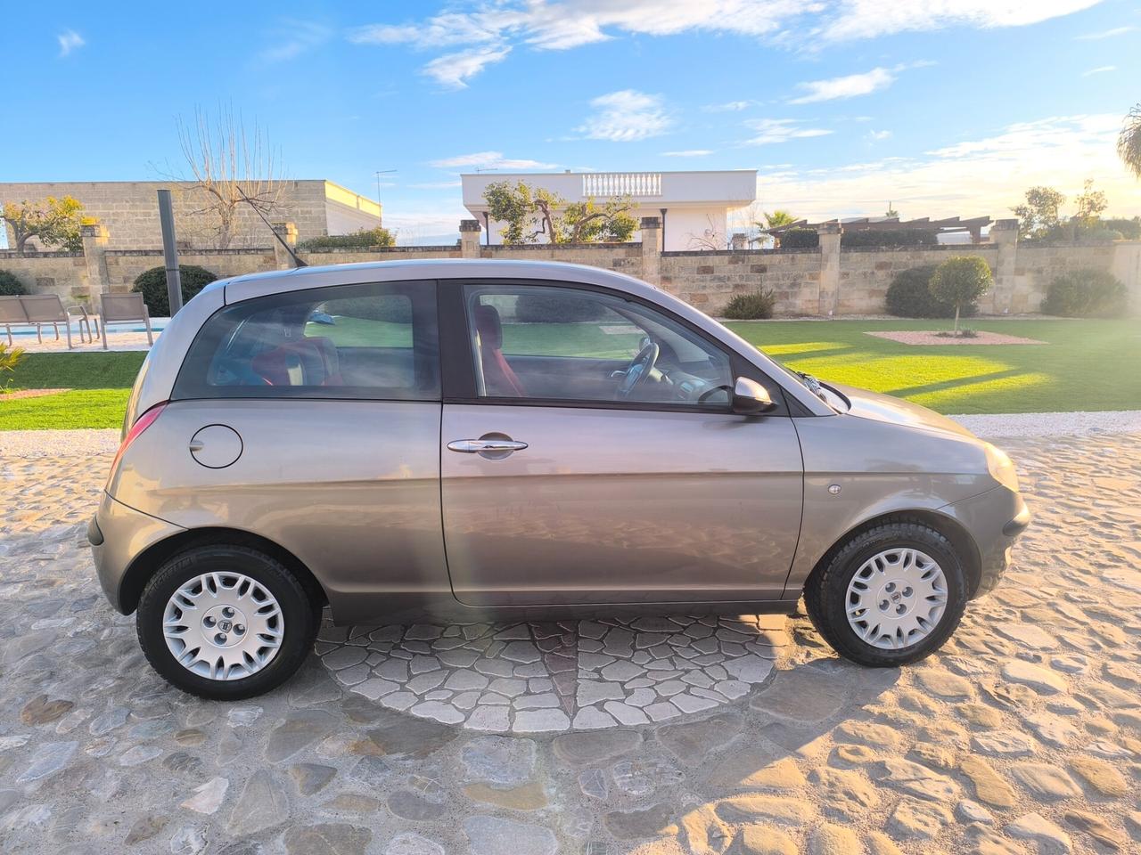 Lancia Ypsilon 1.2 benzina perfetta