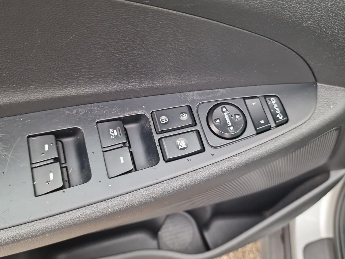 HYUUNDAI TUCSON 1.7 CRDI 115 CV XPOSSBILE
