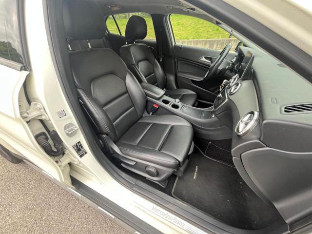 MERCEDES-BENZ GLA 200 d Automatic Premium