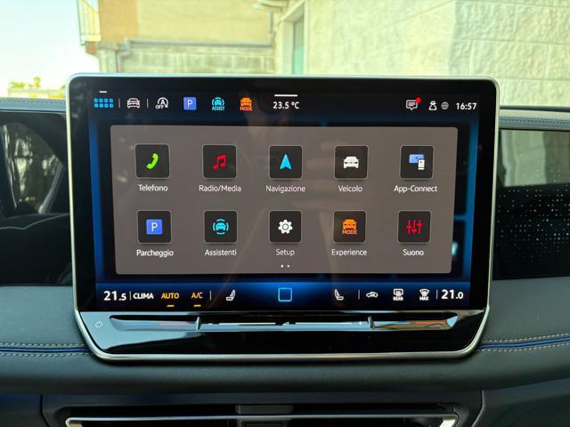 VOLKSWAGEN Tiguan 2.0 TDI 150 CV DSG R-Line Plus ''TOTAL BLACK''