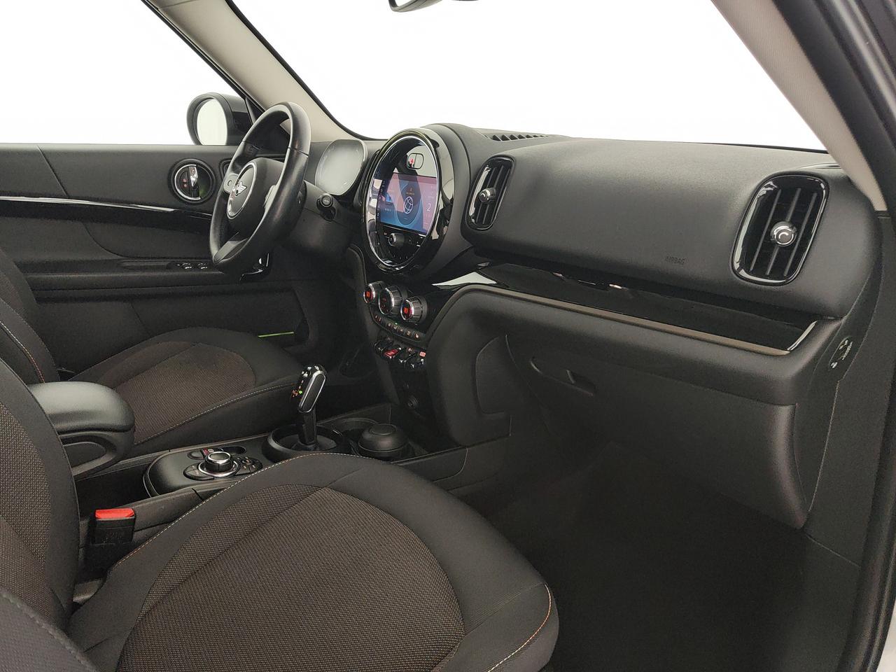 MINI Mini Countryman 2.0 Cooper D Essential auto