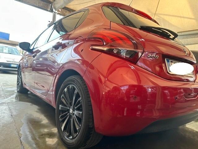 PEUGEOT 208 2018