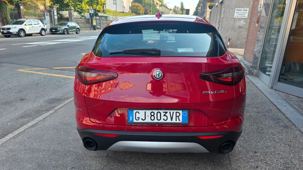 Alfa Romeo Stelvio 2.2 Turbodiesel 160 CV AT8 RWD Sprint