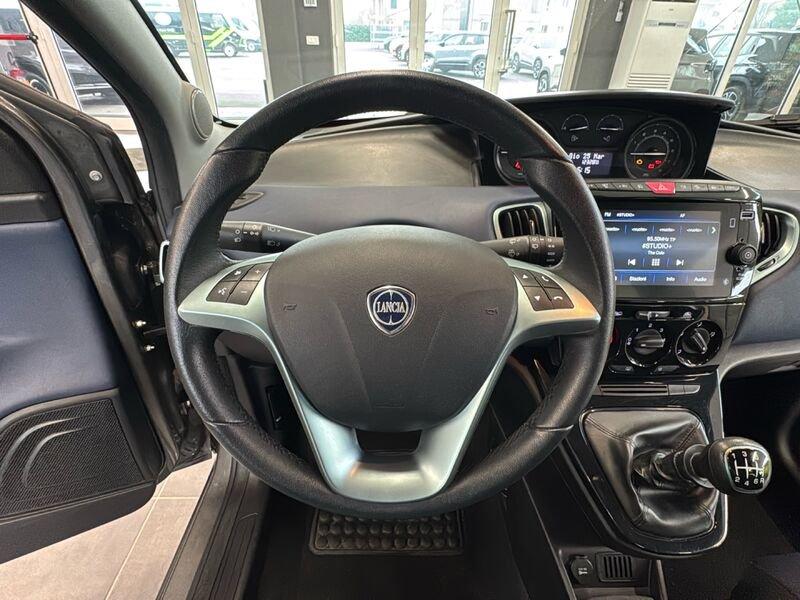 Lancia Ypsilon 1.0 Hybrid 70cv Gold