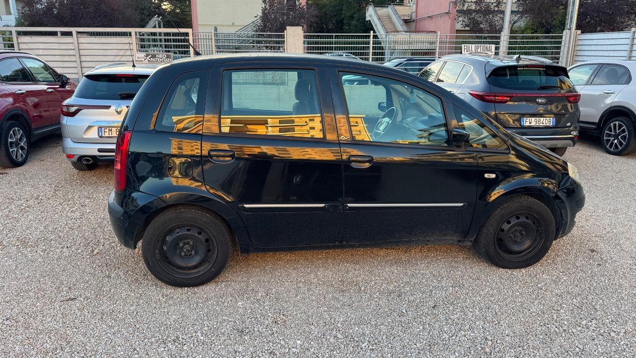 Lancia MUSA 1.3 Multijet 16V Argento