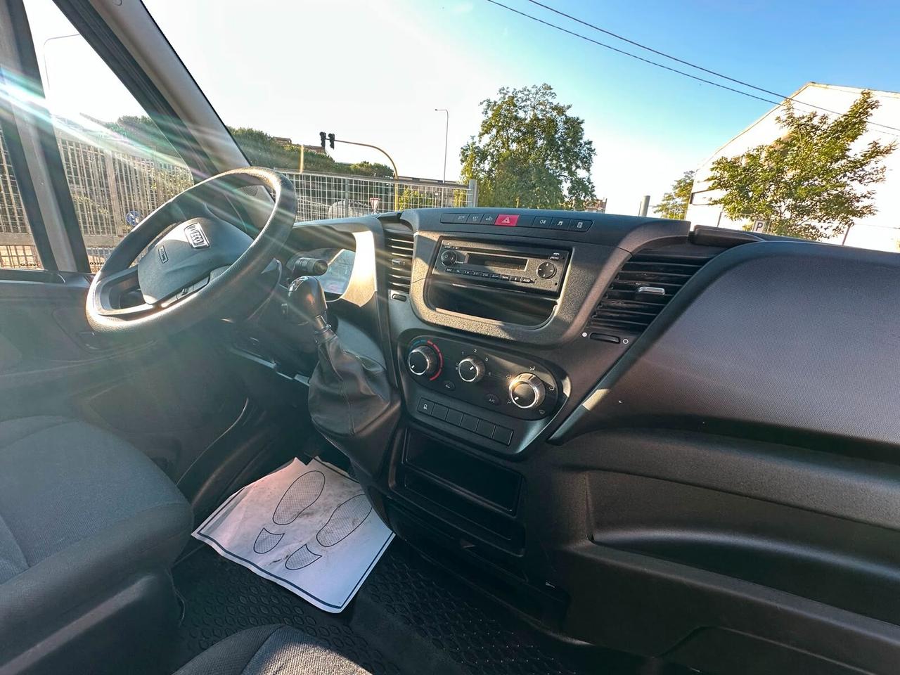 IVECO DAILY 35C14 CASSONE + TELONE SCORREVOLE- 2018-