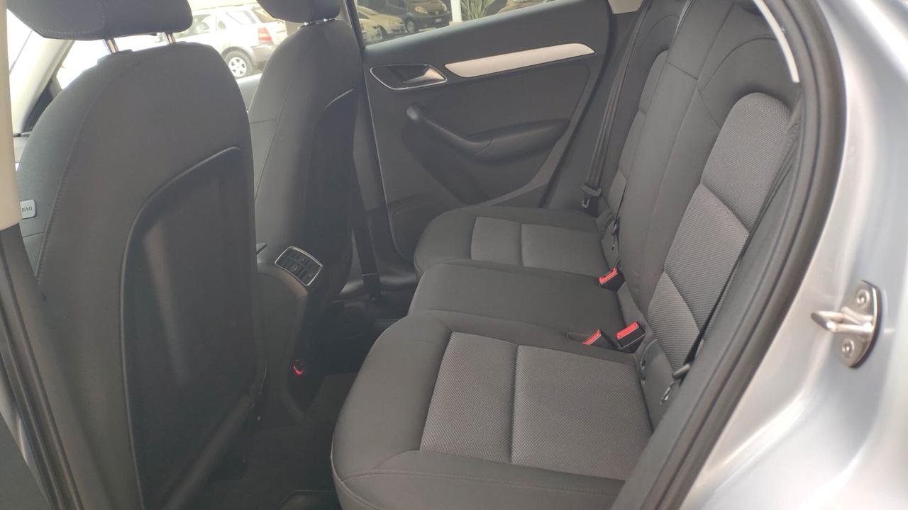 Audi Q3 2.0 TDI 150 CV Business 4WD